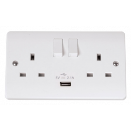 Scolmore 13A 2G SW SKT WITH 2.1A USB CHARGER MODE-CMA770