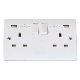 Scolmore 13A 2 Gang Switched Socket Outlet With Twin USB (Total 4.2A) Outlets CMA780